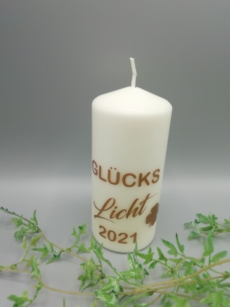 Kerze " Glückslicht" inkl. graviertem Holzhänger und Lieferung